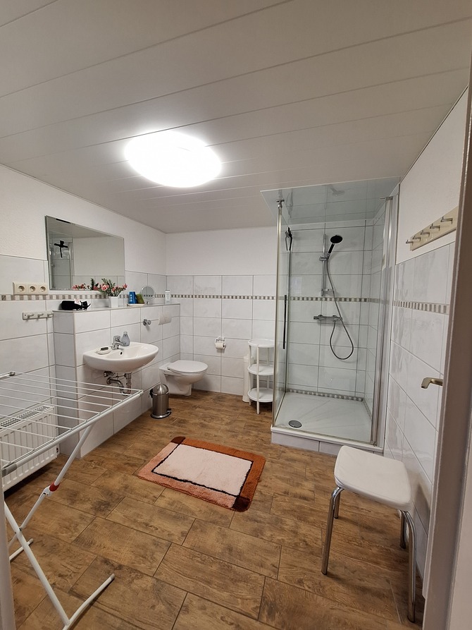 Ferienwohnung in B&ouml;rgerende - Bull - Bad :Decke neu in 2025