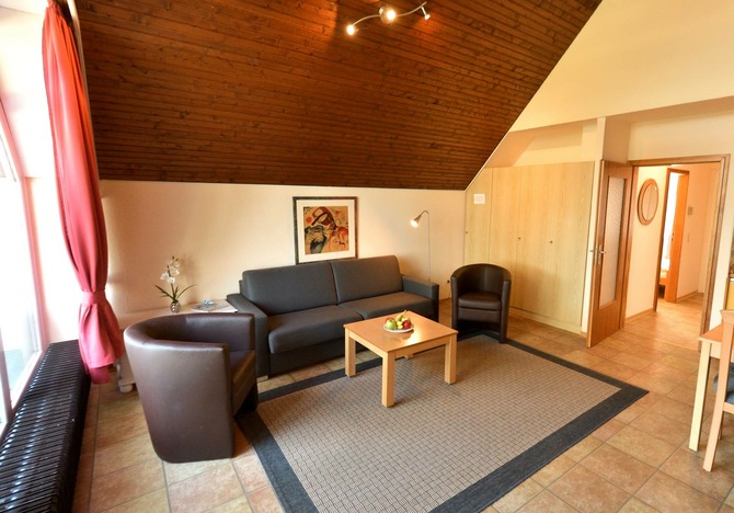 Appartement in Pelzerhaken - Am Waldrand - Wohnraum mit Kleiderschrank