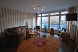 Ferienwohnung in Kellenhusen - Haus Sommerland EG 1 - Essbereich im Wohnzimmer