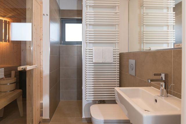 Ferienhaus in Heiligenhafen - Ostsee - Reetdachhaus Nr. 3 "S&uuml;dstrand Lodge Marina-Bay" im Strand Resort - Bild 9