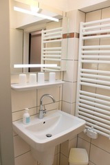 Ferienwohnung in Grömitz - Wohnung 2 - G. Pape - schöne Terassenwohnung mit sep. Ankleidezimmer, kostenloses WLAN, Longstay Rabatt, Nähe Dünenpark - Bild 12
