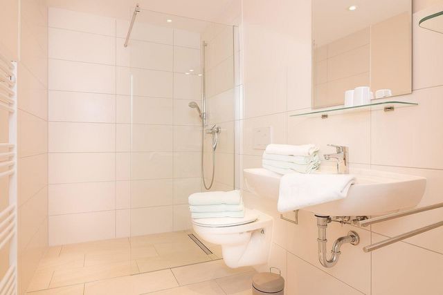 Ferienwohnung in Gr&ouml;mitz - D2 - Haus D&uuml;nenpark K&ouml;nigsberger Allee 12 - FERIENDOMIZIL HOLLICH - Bild 10