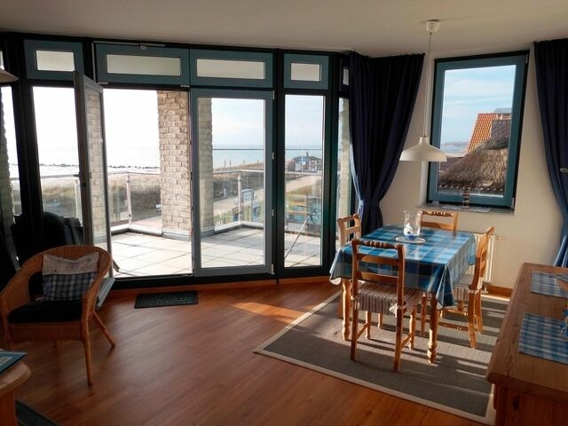 Ferienwohnung in Fehmarn OT Burgtiefe - Am Südstrand 9 Strandburg Vollmer - Bild 2
